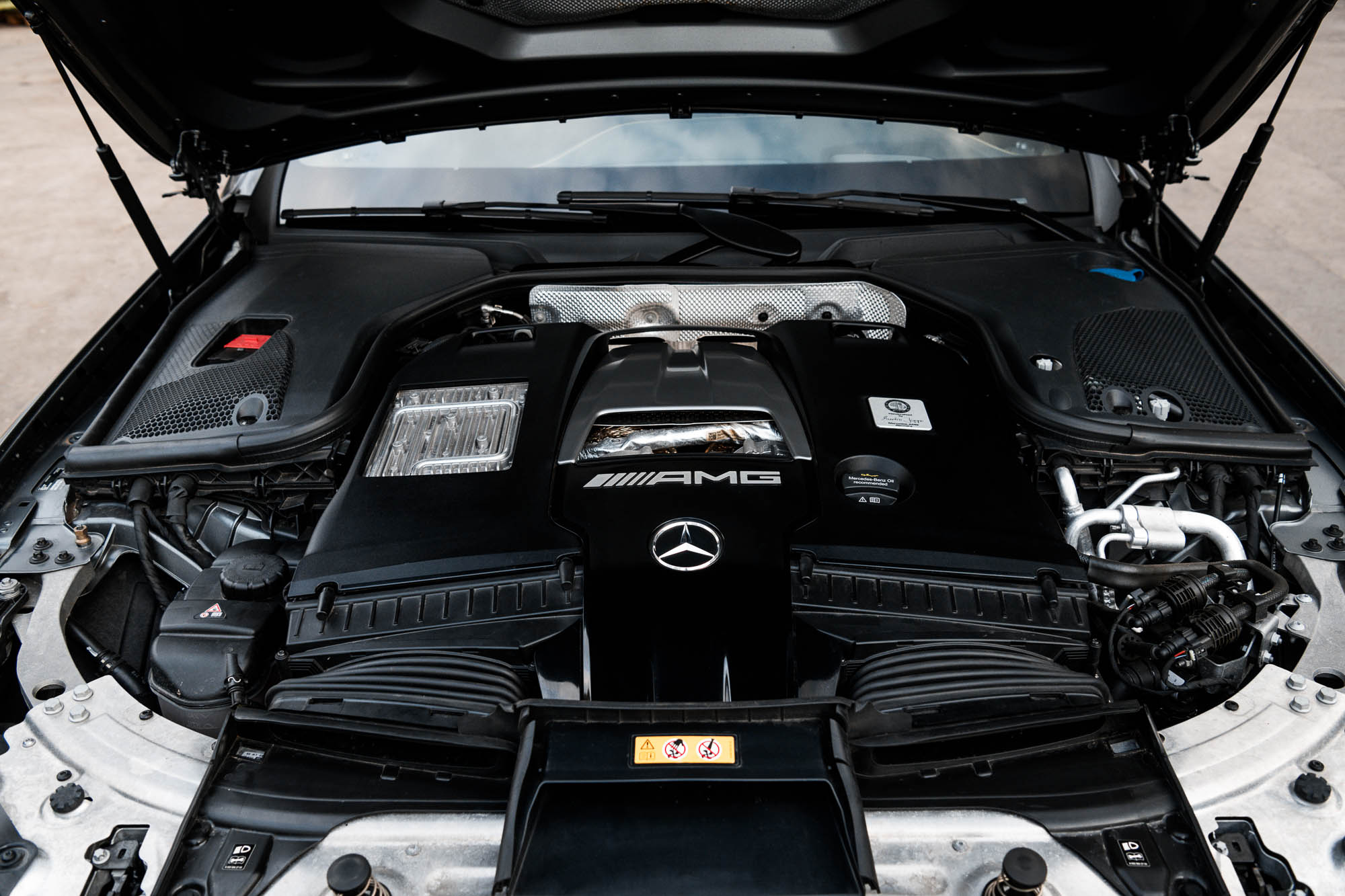 Mercedes-Benz E 63 AMG S — engine